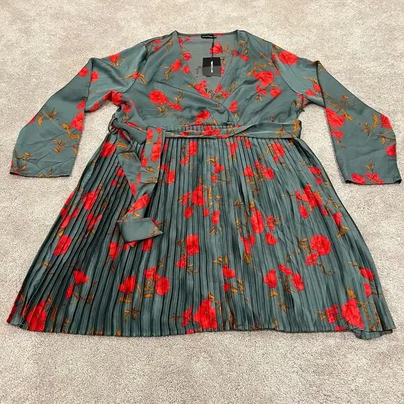 NWT Pretty Little Thing Plus Size Green Floral Longsleeve Pleated Midi Dress 30 - Picture 7 of 11